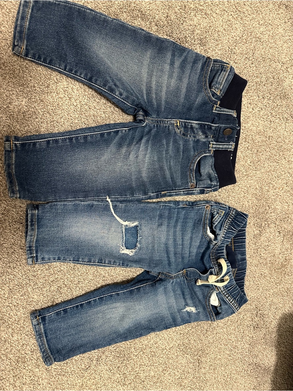 2 GAP BOYS JEANS BUNDLE 12-18 MO